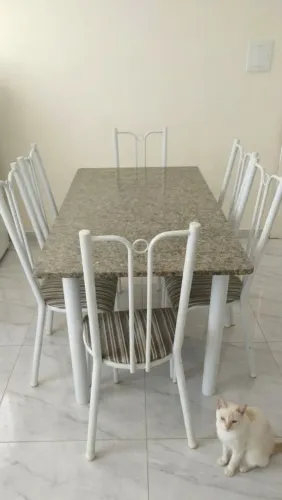 Mesa de granito 1,40x75 + 6 cadeiras estofadas