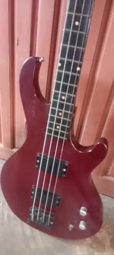 Contrabaixo 4 Cordas com Defeito para consertar