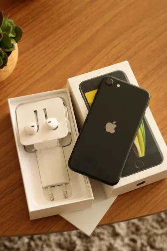 iPhone SE 2020 64GB