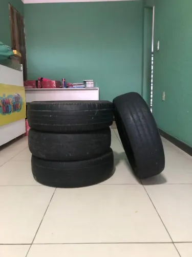 2 pneus seminovos