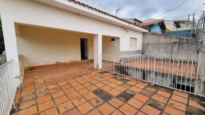 Casa à Venda | 192 m² | Terreno 300 m² | Região Santa Terezinha / Vila Lucy / Vila Augusta