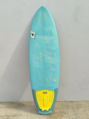 Prancha de surf epoxy Renato larica