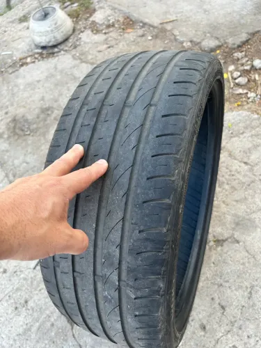 Pneu 215/35/18