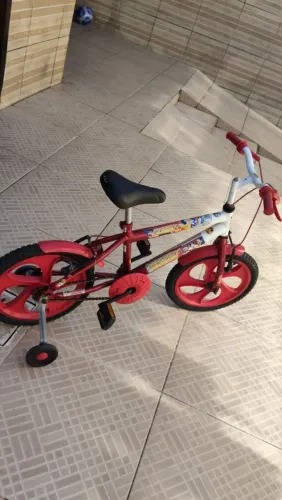 Vendo bicicleta infantil conservada.