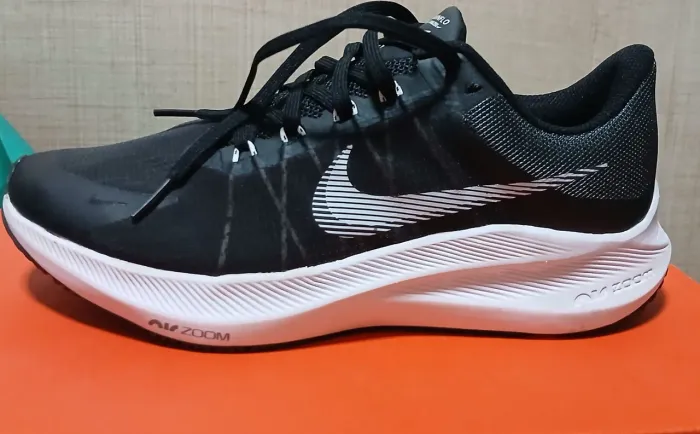 Tênis Nike Zoom Winflo 8 - Feminino n° 38<br>Avaliar o produto<br>Compartilhe<br>