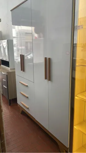 Guarda Roupa 4 Portas 3 Gavetas 100% MDf