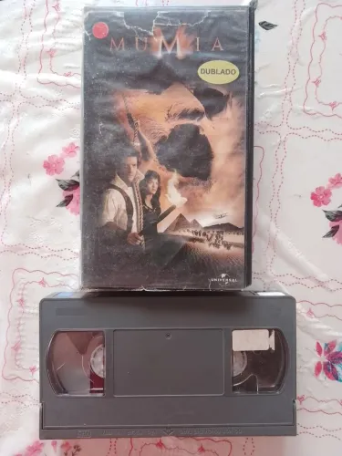 Fita vhs filme A múmia é o retorno da múmia e dublado, mas item usado precisa limpeza.