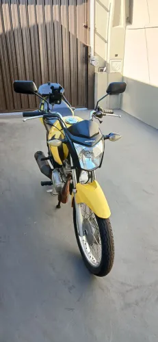 Fan es 125 amarela