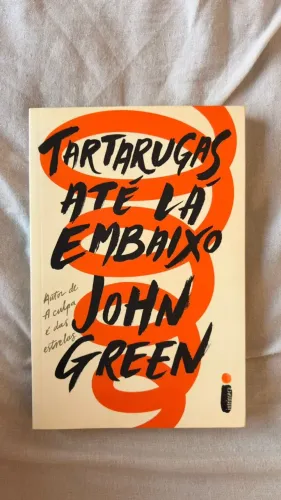 Livro Tartarugas até lá embaixo