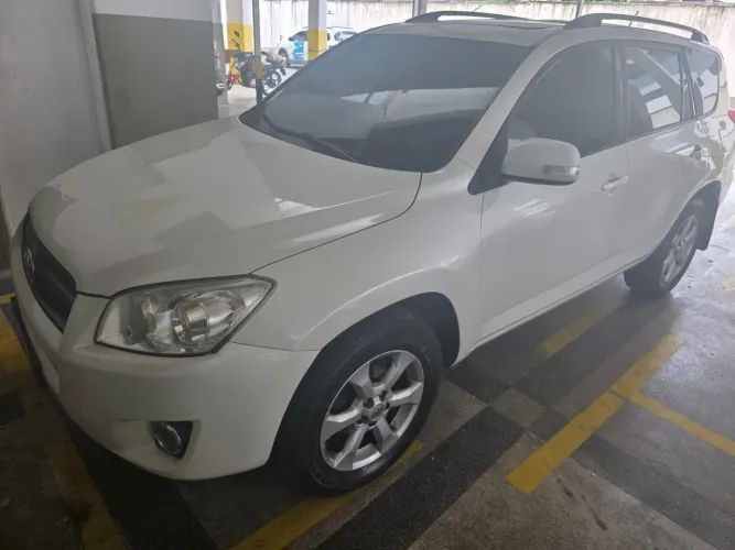 Toyota RAV4 2.4 4X4 16V 170cv Aut. 2011