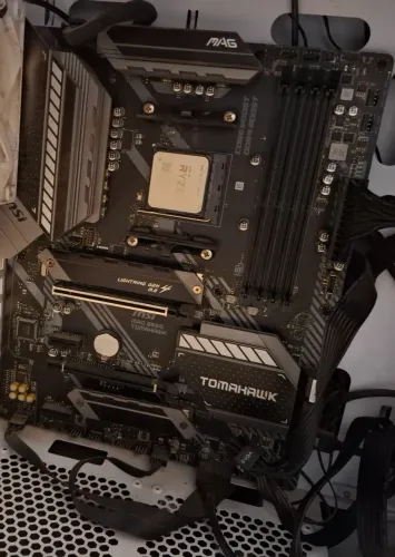 Msi b550 tomahawk am4