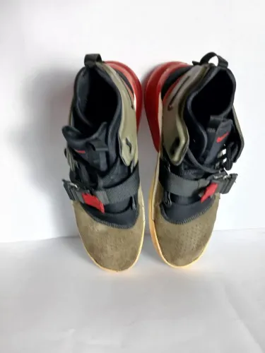 Tênis Nike air force 270