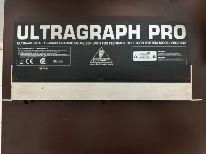 Equalizador Behringer Ultragraph Pro FBQ1502 15 Bandas