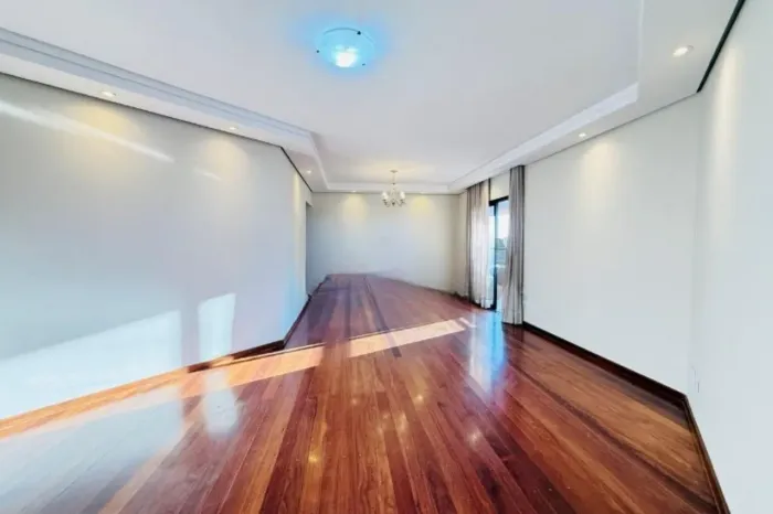 Apartamento à Venda no Centro de Sorocaba 170m² 4 Dormitórios 2 Suítes