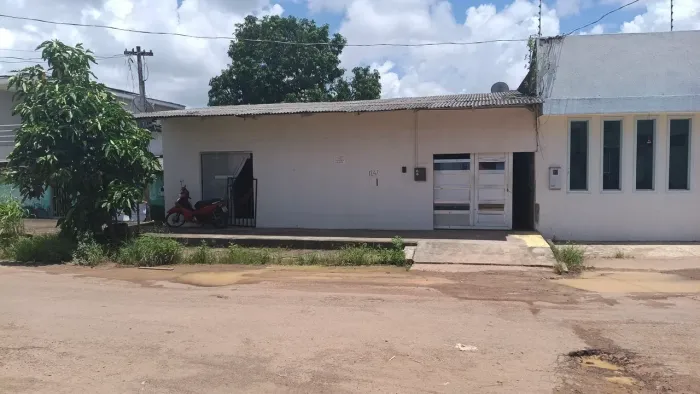 CASA NO CONGÓS venda/troca