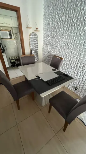 Mesa de jantar 4 lugares
