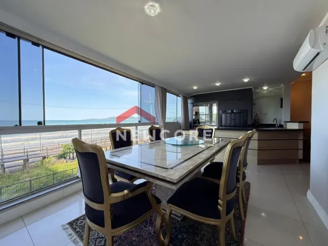 Apartamento em Rua 203 - Meia Praia - Itapema/SC
