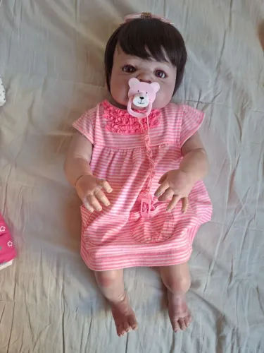 Boneca reborn em ótimo estado + kit acessórios