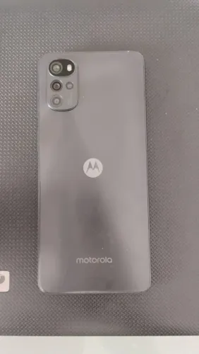 Vendo Motorola Moto G22 com 128 GB de armazenamento, funcionando perfeitamente.