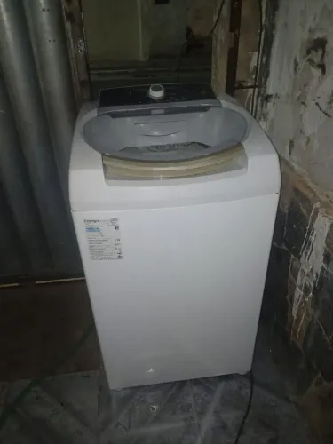 Vendo máquina de lavar Brastemp 9k