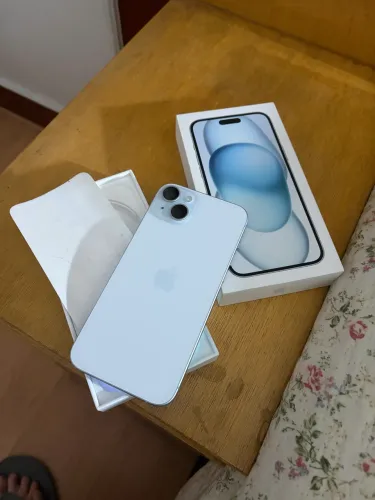 iPhone 15 Plus na Caixa um ano de uso