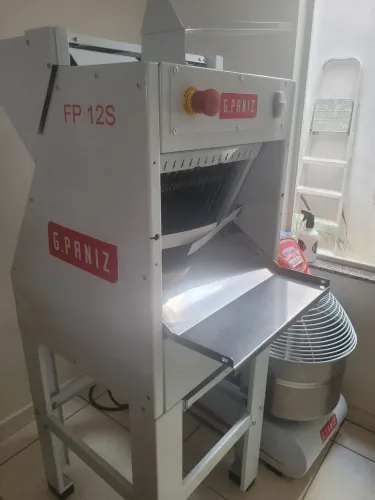 Fatiadora de pão GPANIZ FP12S