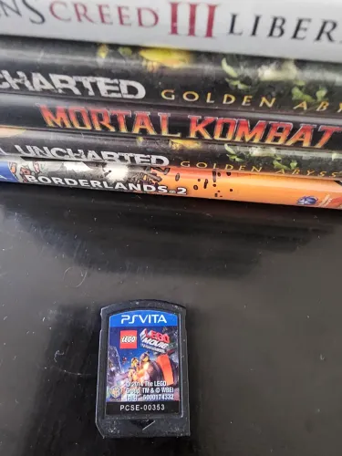 Jogo para psvita mídia física usado Lego Movie
