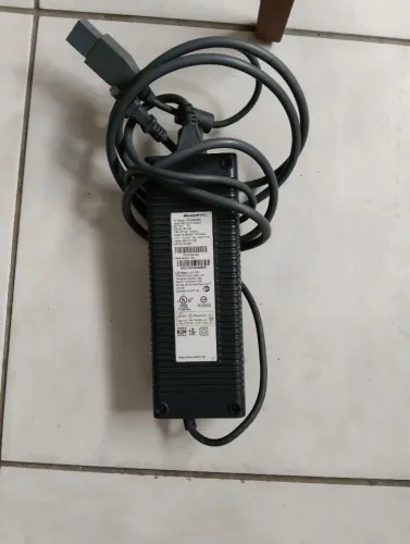 FONTE ORIGINA DE XBOX 360 FAT (203W)