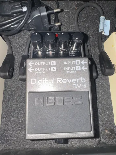 Pedal digital Reverb RV-5