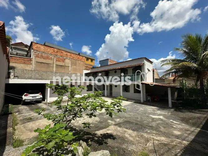 EXCELENTE CASA COM 03 QUARTOS NO FERNÃO DIAS