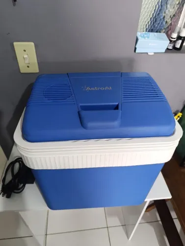 Geladeira-Cooler refrigerado automotivo