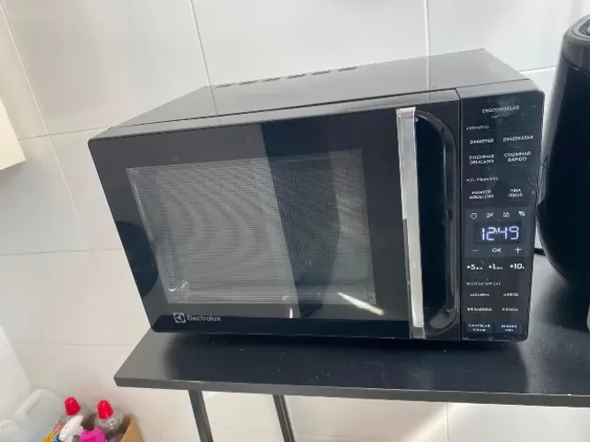 Micro-ondas Electrolux Preto Digital (Aceito Propostas não absurdas)