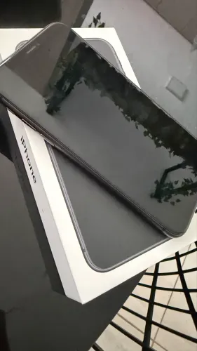iPhone 11 sem detalhes
