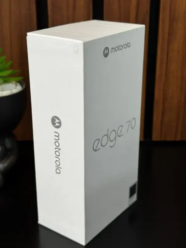 Smartphone Motorola Edge 70 5G - 256GB Cinza