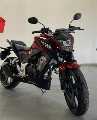 CB 300 F impecável