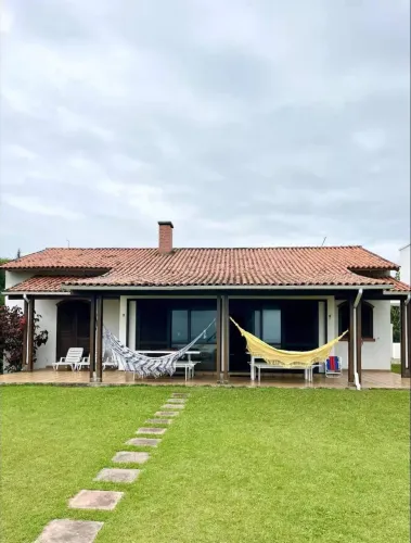 Casa pé na areia para veraneio.
