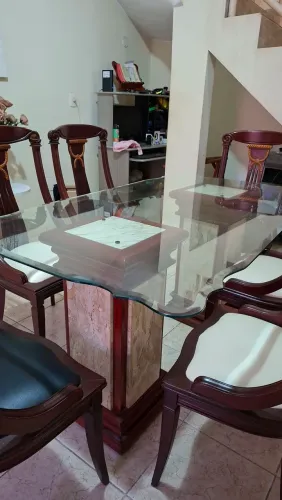 Mesa de vidro para sala com 6 cadeiras