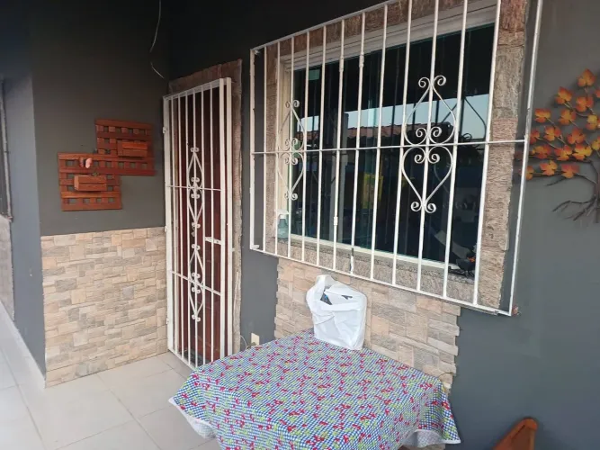 Casa com 2 Quartos Sendo 1 Suíte em Parati - Araruama/RJ