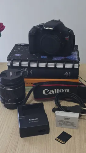 Canon T3i com lente 18-55mm