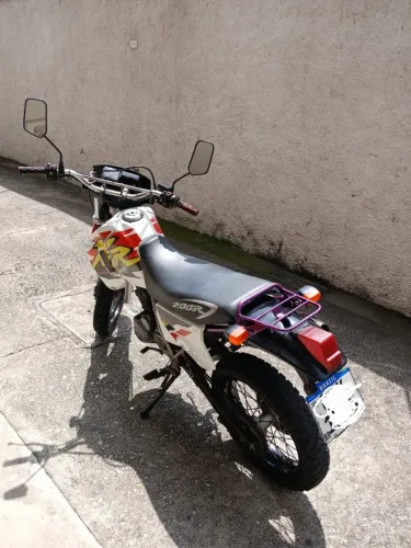 Moto XR200