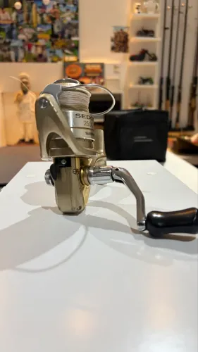 Molinete Shimano Sedona 2500FB