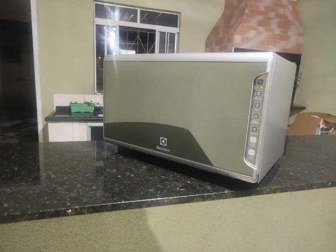 Microondas Electrolux Espelhado 31L 127v MI41S, todo original, funcionando perfeitamente.