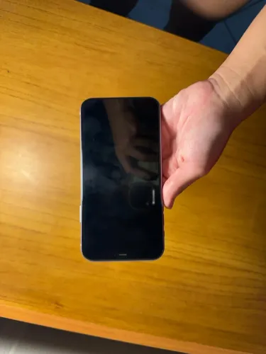iPhone 11 roxo