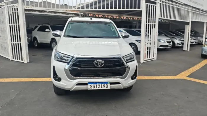 Toyota Hilux CD SRX 4X4 2.8 TDI 16V Diesel Aut. 2023