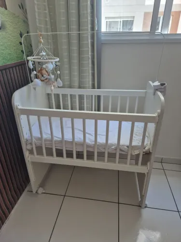 Miniberço com grade móvel 