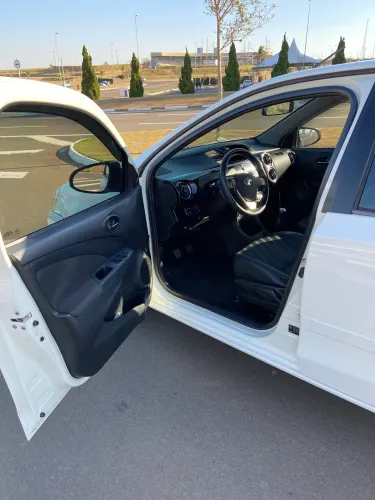Toyota Etios XS Sedan 1.5 Flex 16V 4P Mec. 2015