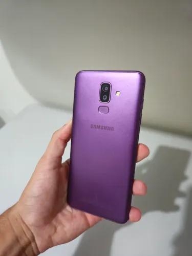 Samsung j8 com defeito na entrada do carregador.