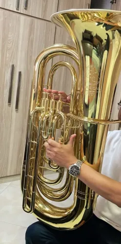 Tuba 4/4 HS - R751 - muito nova