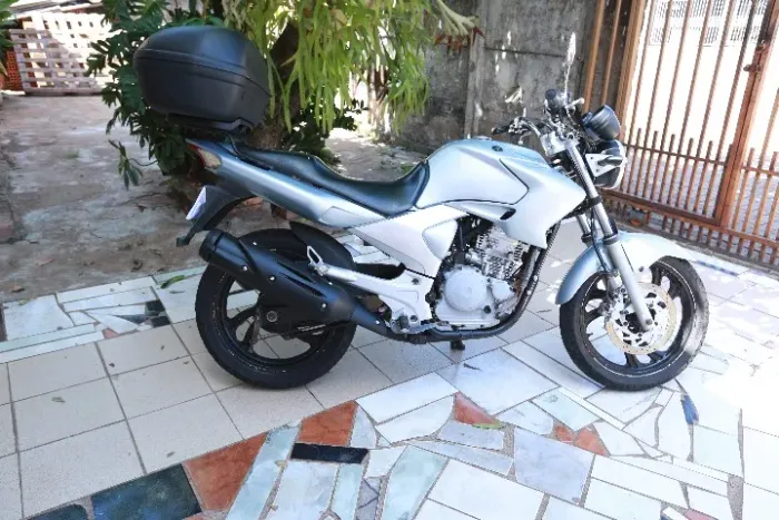 Moto Yamaha Fazer 250 - 2009/2010 | R$ 11.500