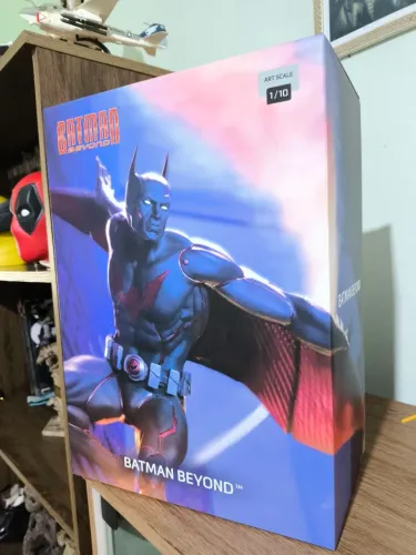 Batman Beyond Iron Studios